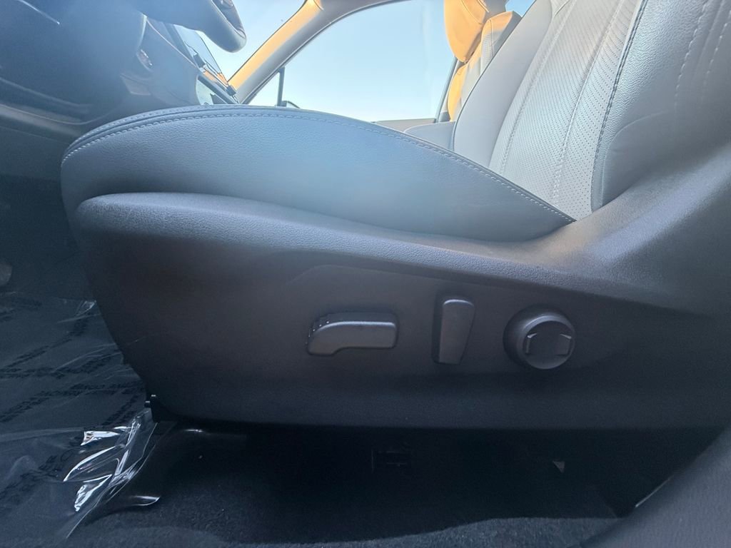 Used 2023 Subaru Forester Limited image 16