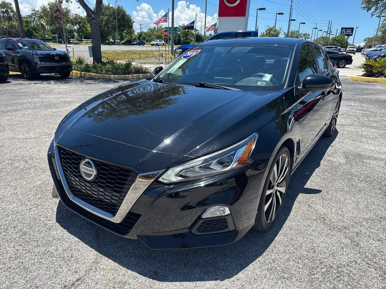 Used 2019 Nissan Altima 2.5 SR FWD image 4