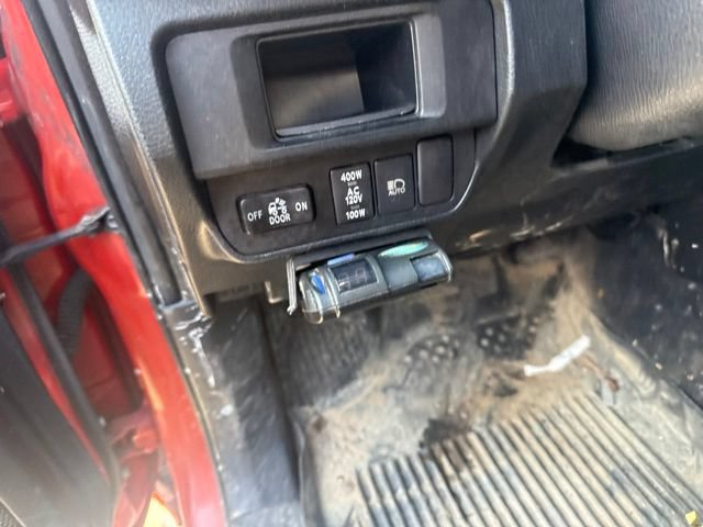Used 2018 Toyota Tacoma TRD Off-Road w/ Technology Package AWD/4WD image 26