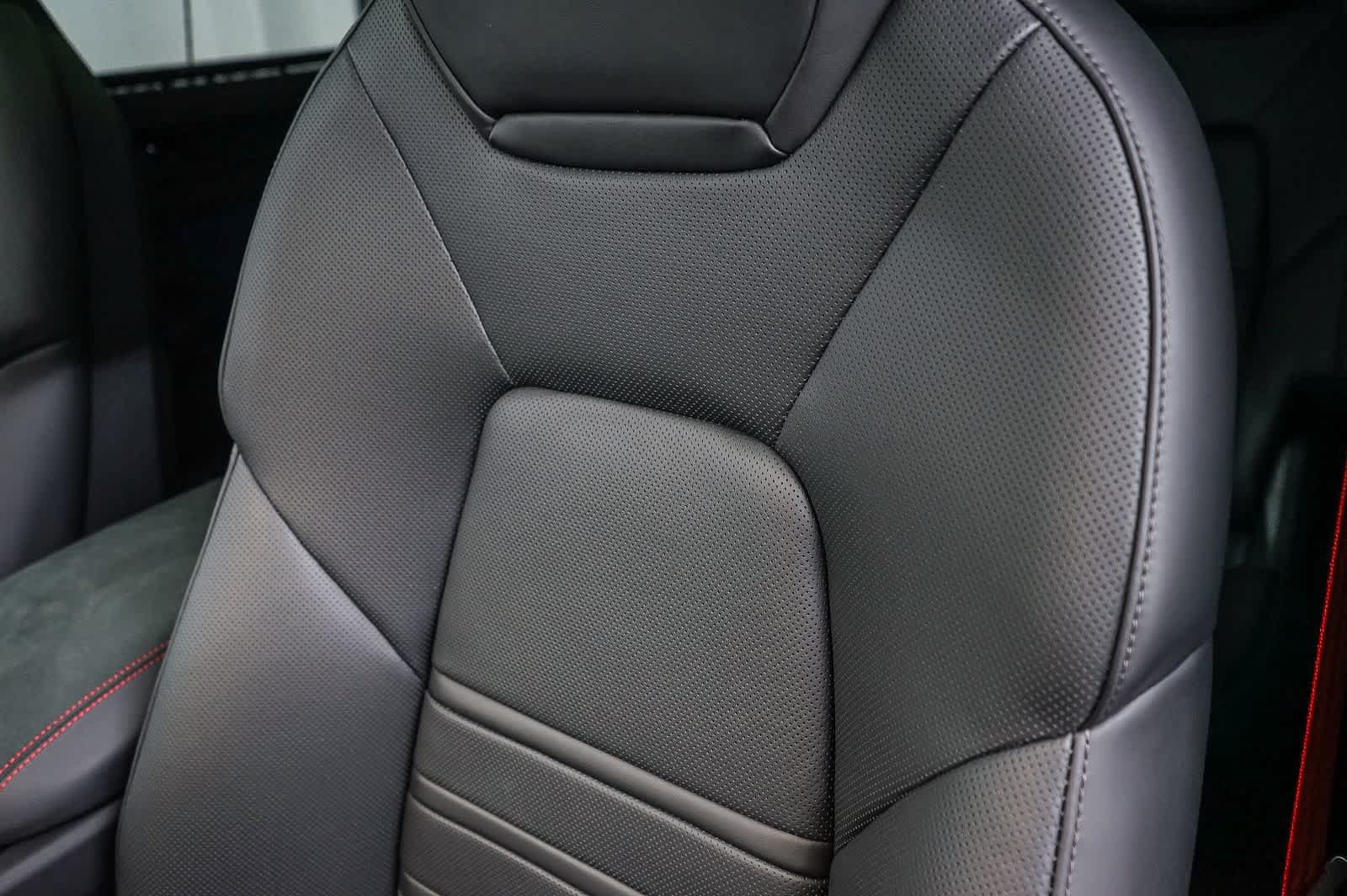 New 2026 Porsche Cayenne GTS AWD/4WD image 30