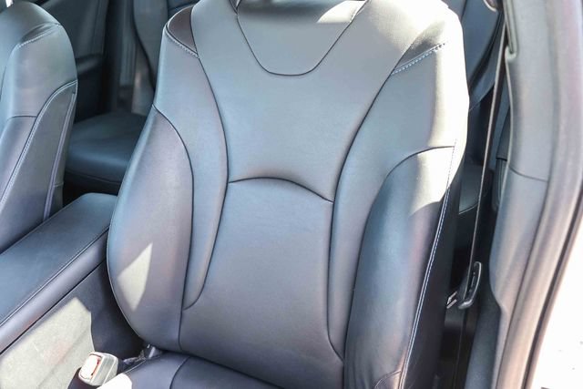 Used 2016 Toyota Prius Three Touring FWD image 17