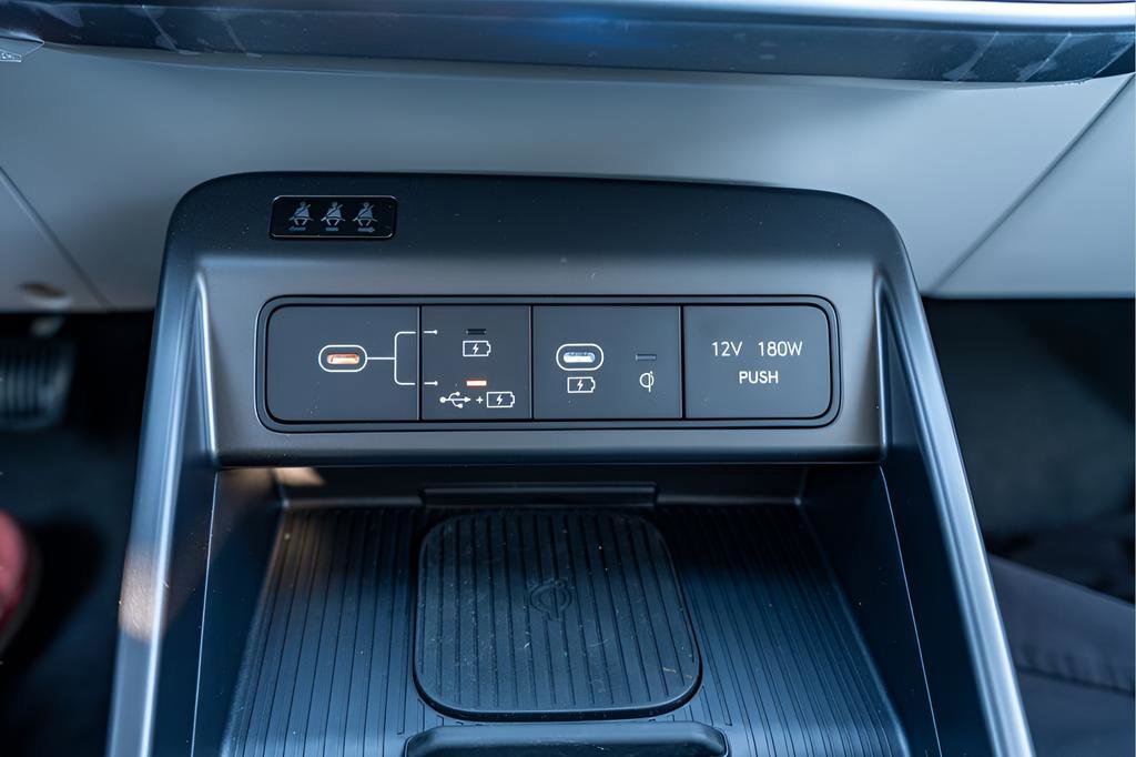 New 2026 Hyundai Kona SEL Premium AWD/4WD image 31