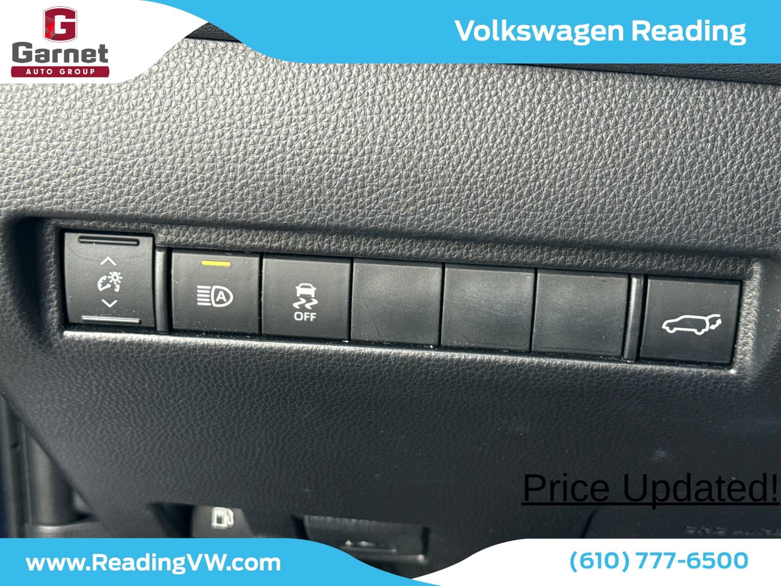 Used 2023 Toyota Venza LE AWD/4WD image 29
