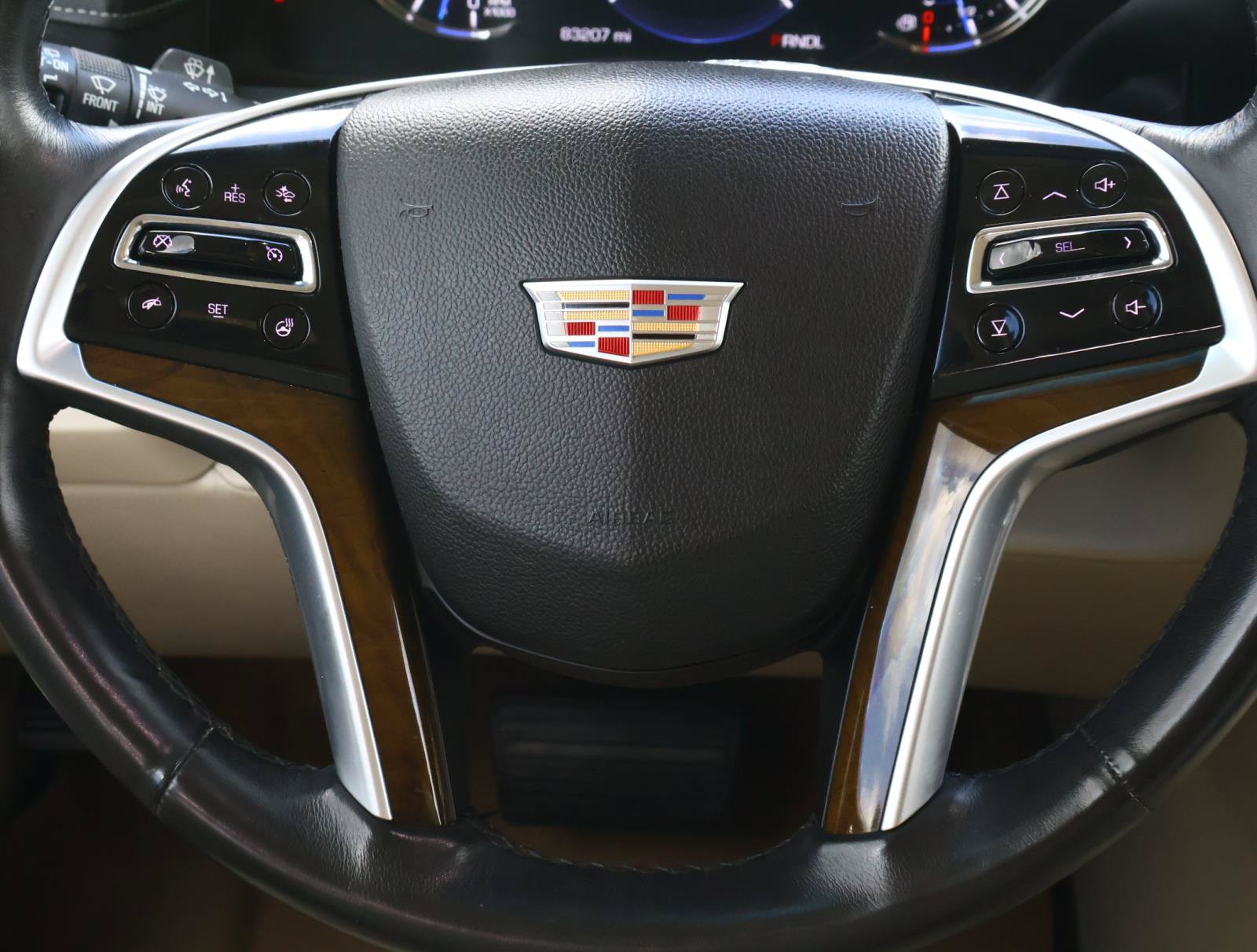 Used 2018 Cadillac Escalade Luxury RWD image 14
