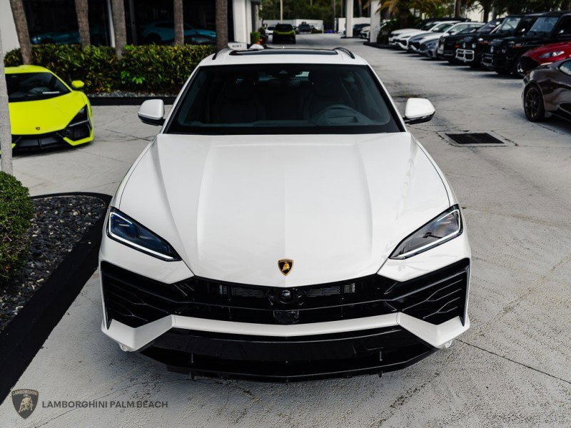 Used 2025 Lamborghini Urus SE AWD/4WD image 4