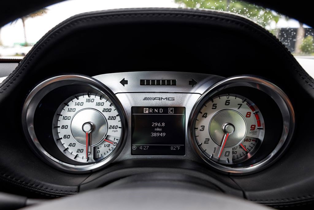 Used 2011 Mercedes-Benz SLS AMG Coupe image 15