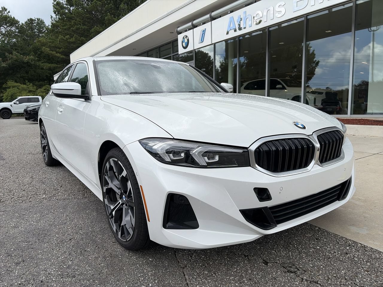 Used 2025 BMW 330i Sedan RWD image 1