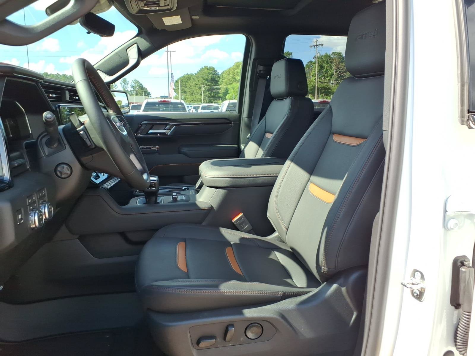New 2026 GMC Sierra 1500 AT4 w/ AT4 Premium Package AWD/4WD image 19