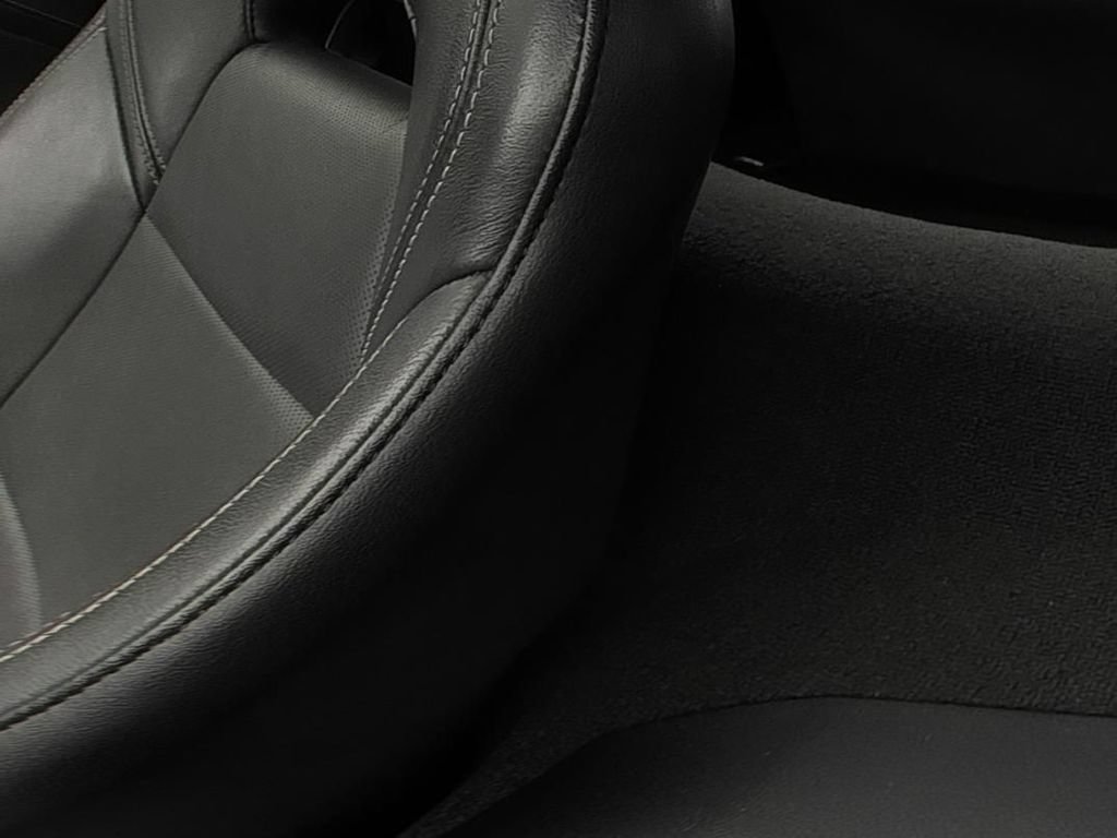 Used 2019 Chevrolet Corvette Z06 RWD image 12