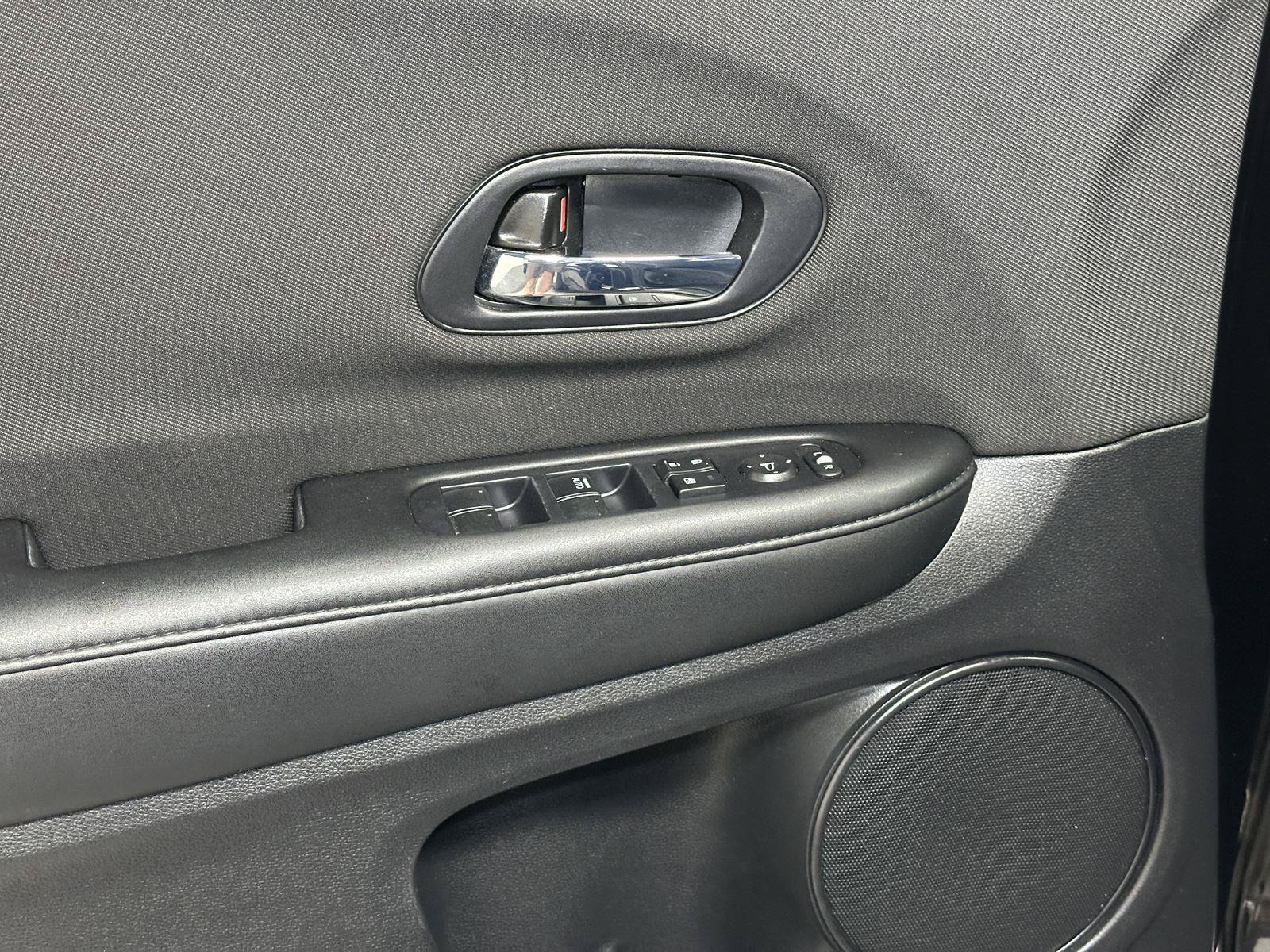 Certified 2022 Honda HR-V LX image 21