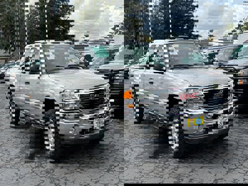 Used 2005 GMC Sierra 1500 SLT w/ Light Duty Power Package