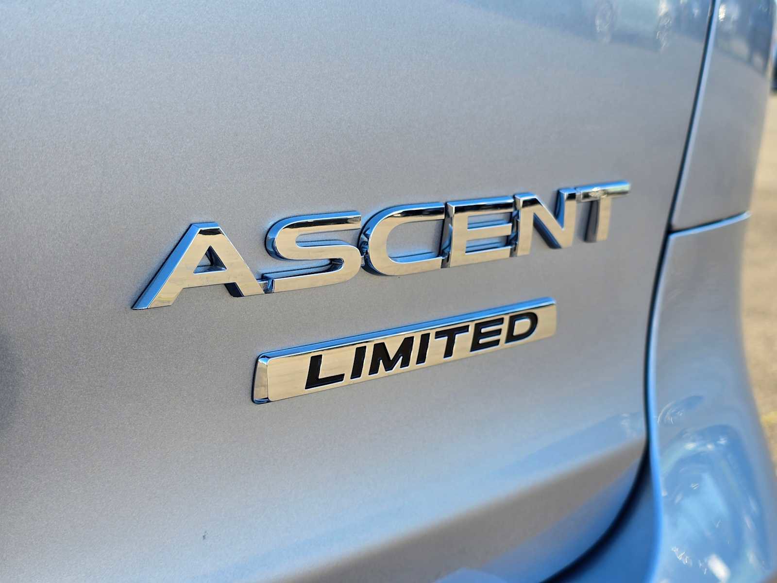 Used 2026 Subaru Ascent Limited w/ Popular Package #1 AWD/4WD image 16