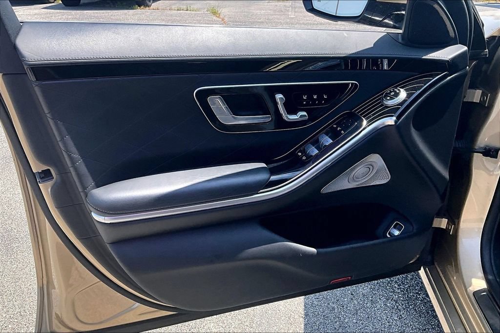 Used 2022 Mercedes-Benz S 580 4MATIC Sedan w/ Warmth & Comfort Package image 19