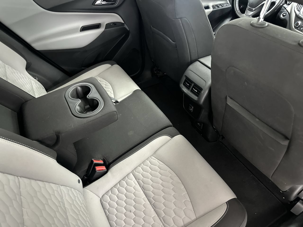 Used 2019 Chevrolet Equinox LT w/ LT True North Edition AWD/4WD image 23
