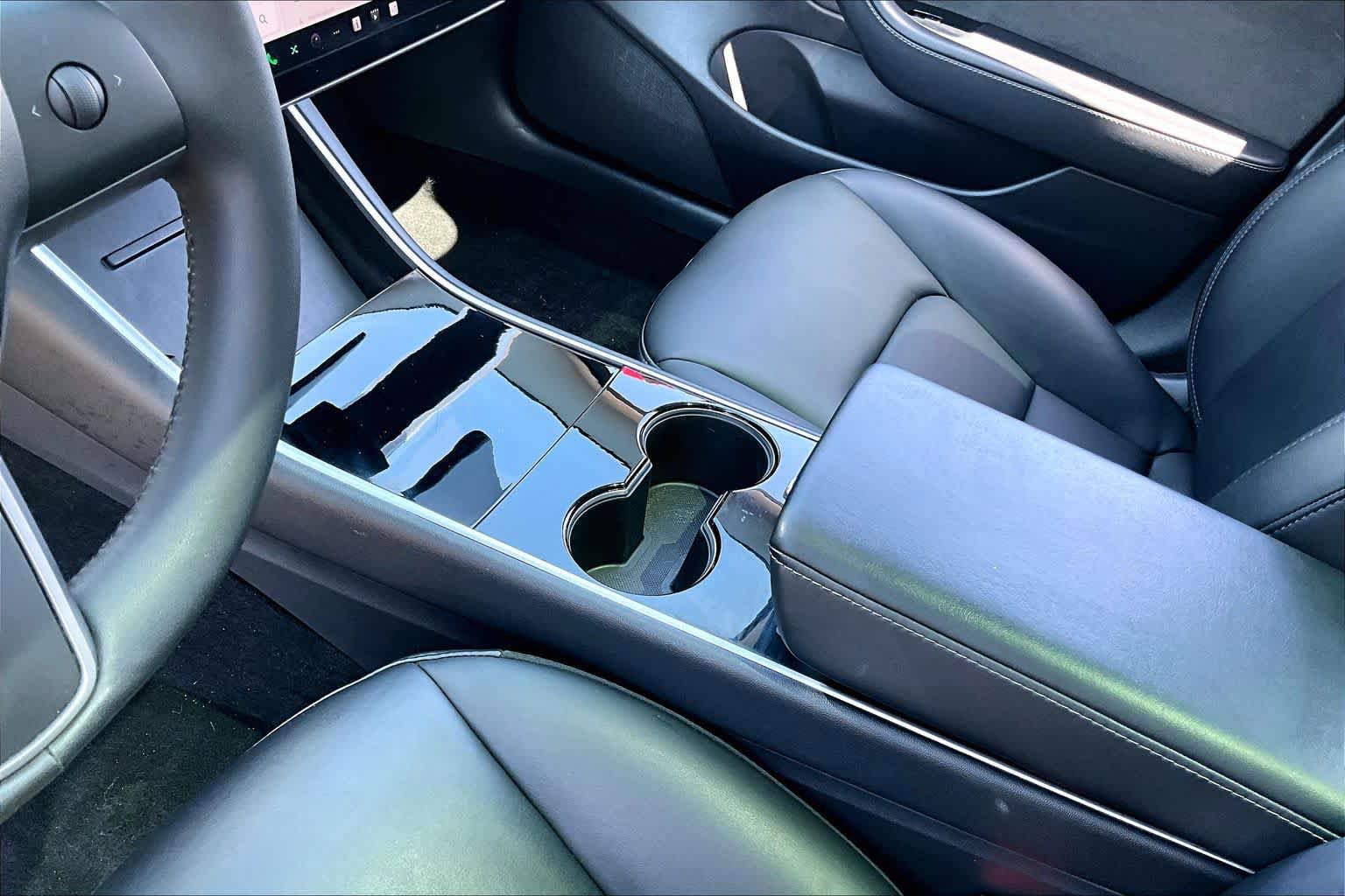 Used 2020 Tesla Model 3 Standard Range Plus RWD image 13