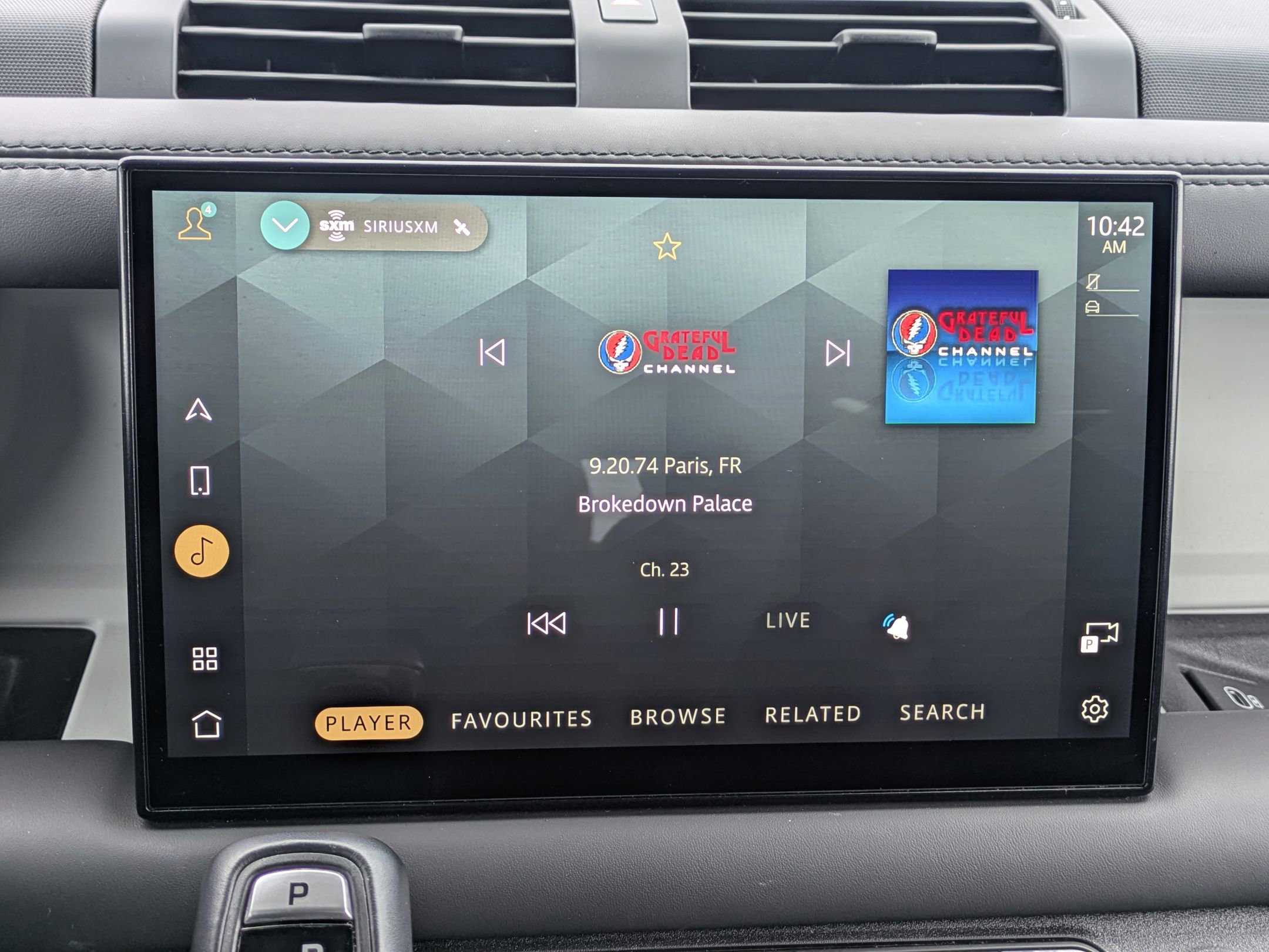 Certified 2023 Land Rover Defender 110 X-Dynamic SE image 12