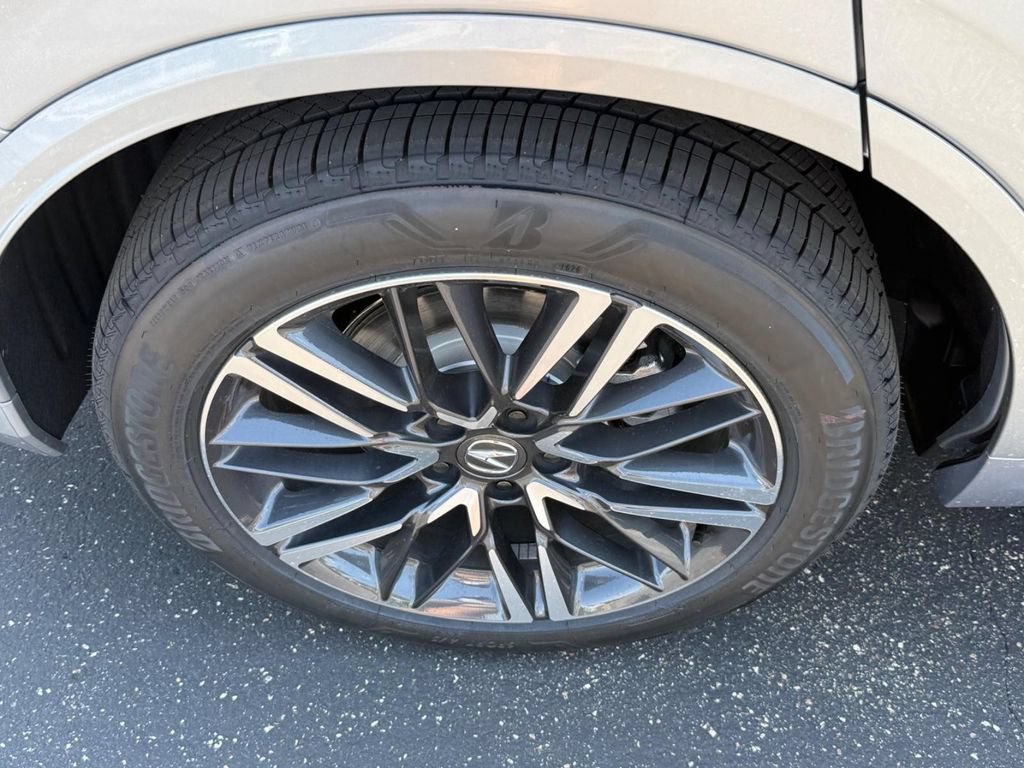 New 2026 Acura MDX w/ Advance Package AWD/4WD image 4