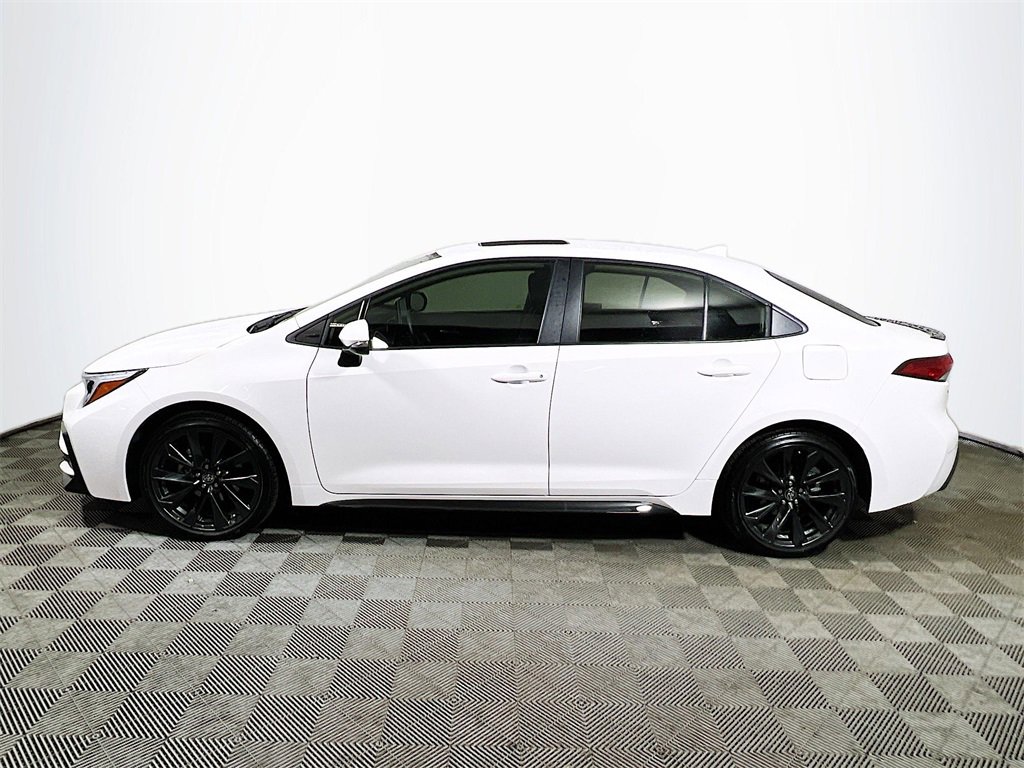 Certified 2025 Toyota Corolla XSE image 5