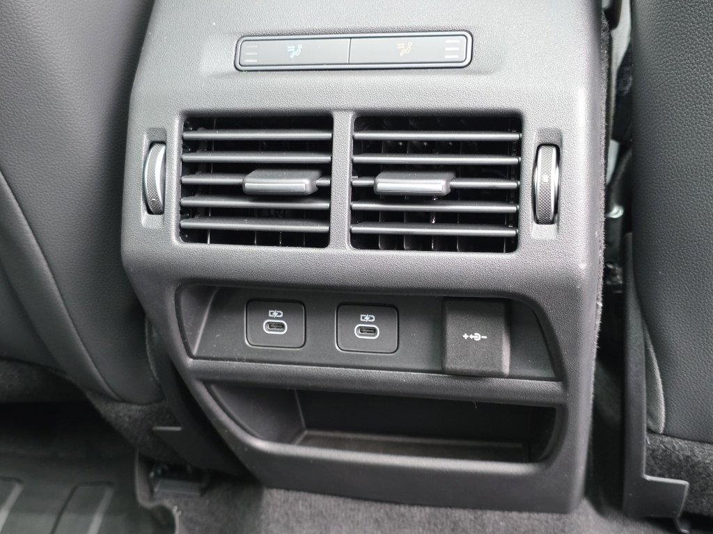 New 2025 Land Rover Discovery Sport S image 22