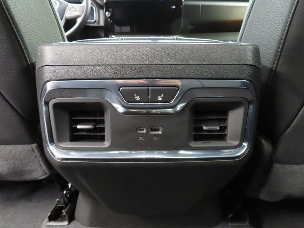 Used 2025 GMC Sierra 1500 Denali AWD/4WD image 14