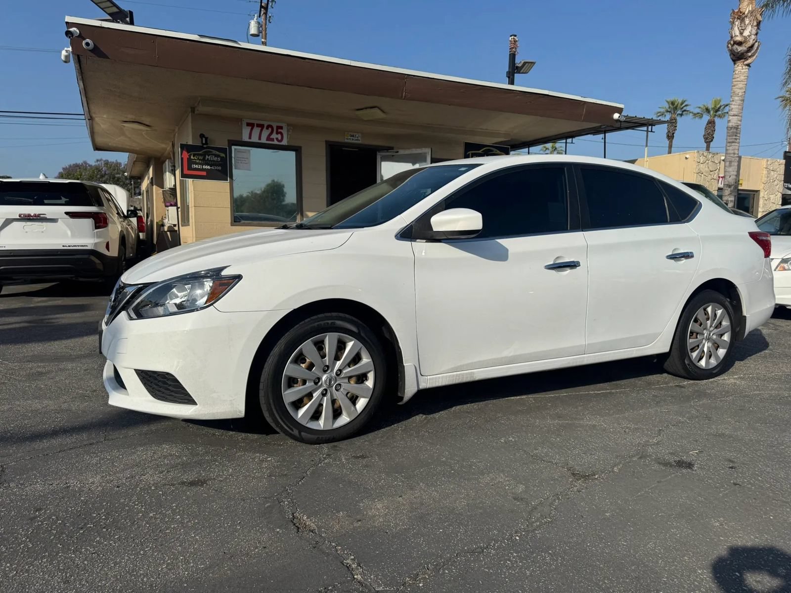 Used 2018 Nissan Sentra S FWD image 2