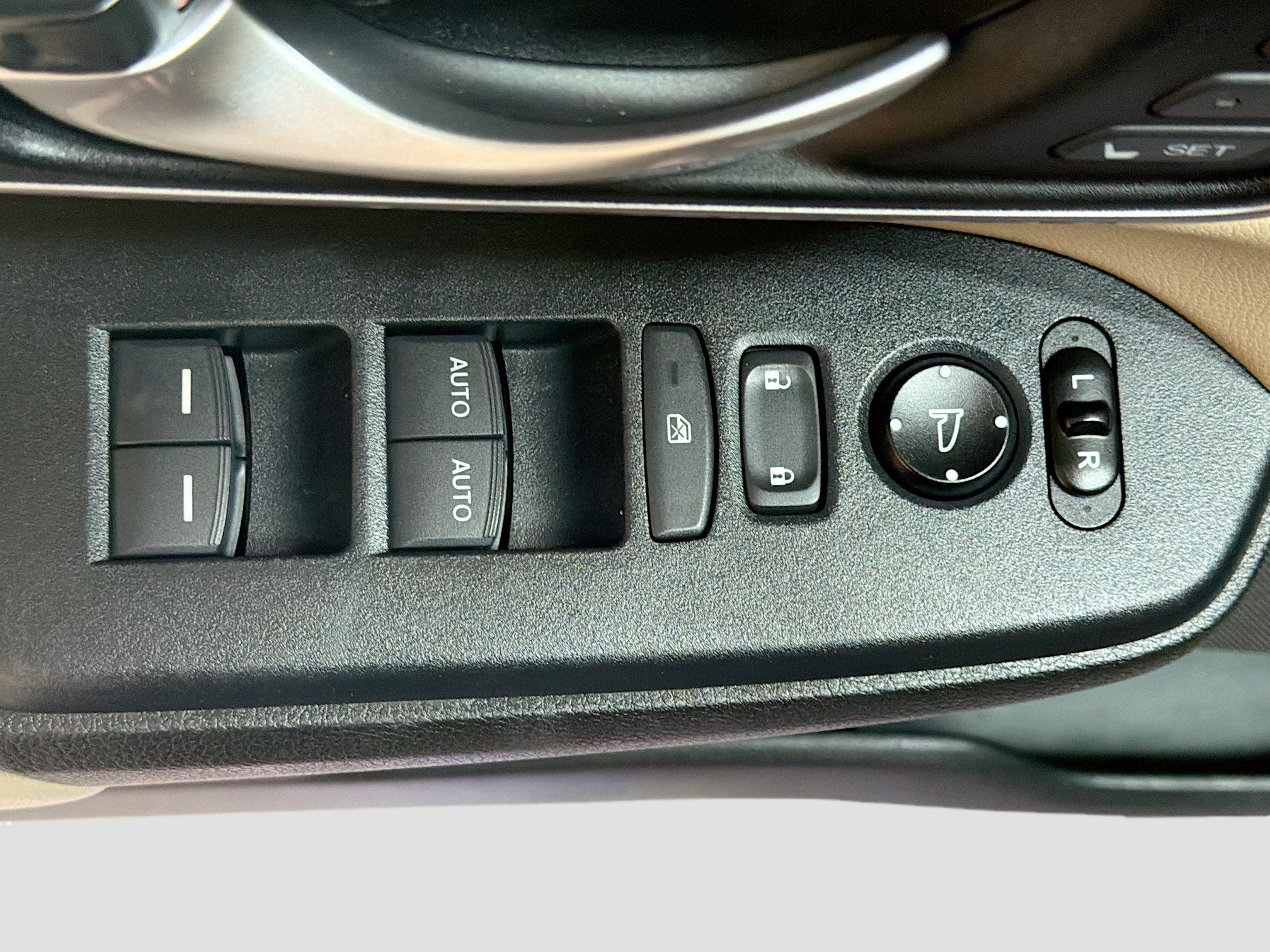 Used 2017 Honda CR-V EX-L image 15