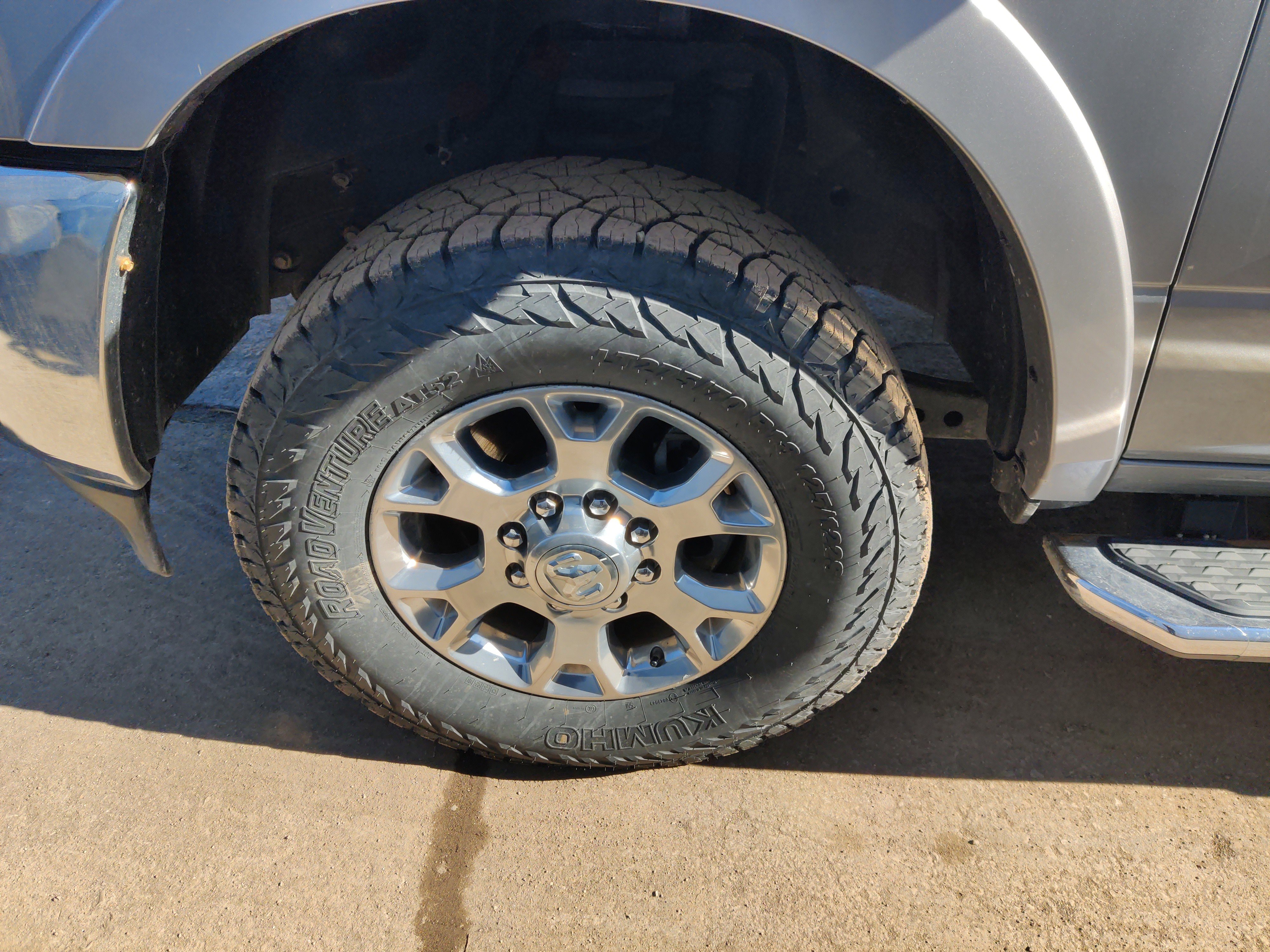 Used 2022 RAM 2500 Laramie AWD/4WD image 9