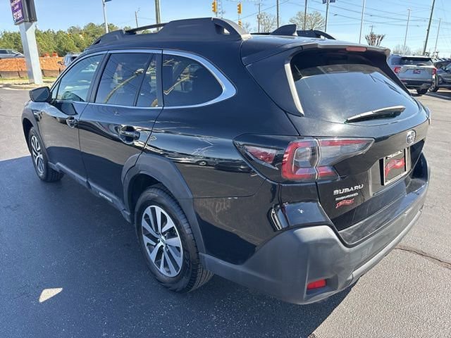 Used 2025 Subaru Outback Premium image 3