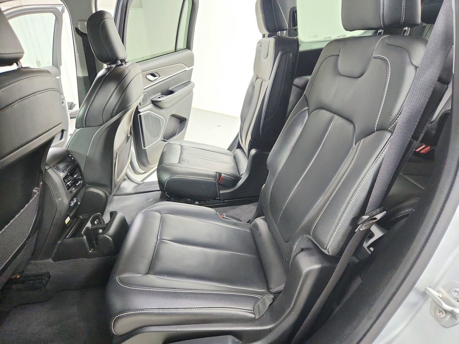 Used 2021 Jeep Grand Cherokee L Limited w/ Trailer Tow Group (B) image 34