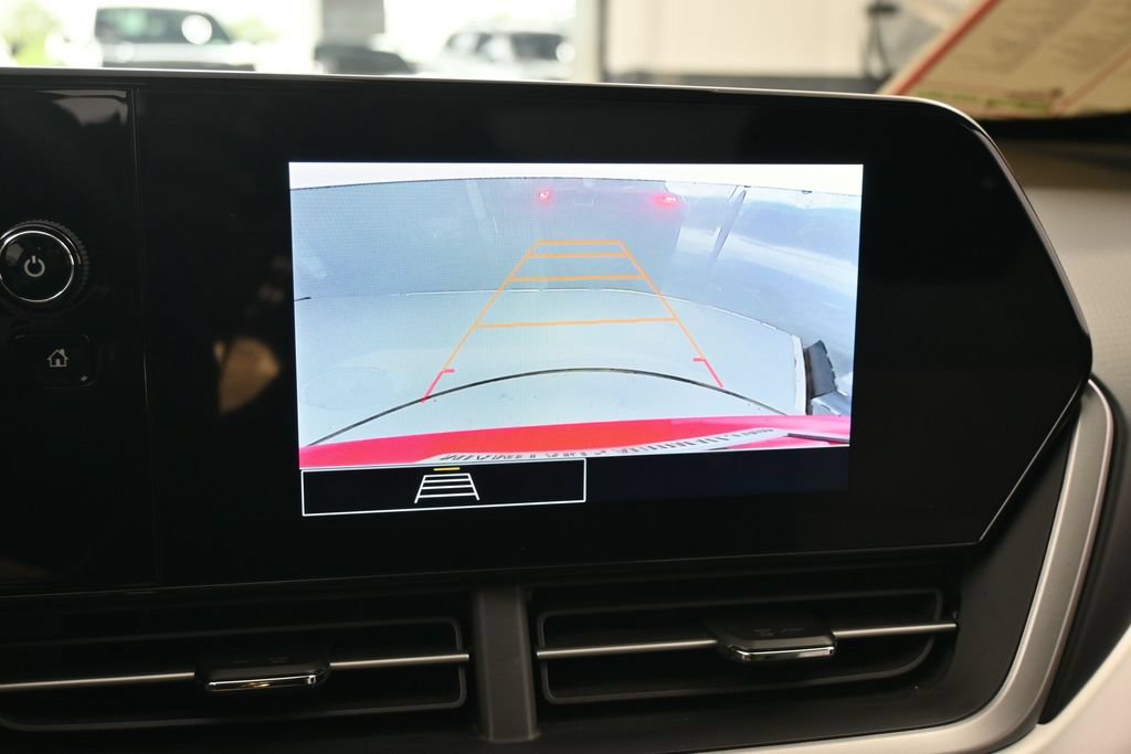 Used 2026 Chevrolet Trax RS FWD image 18
