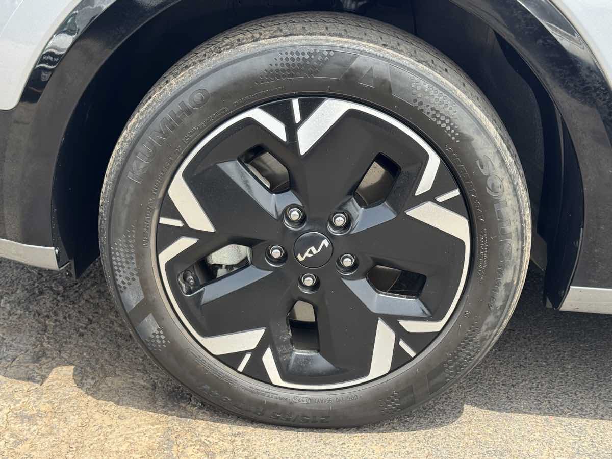 Used 2023 Kia Niro Wind FWD image 5