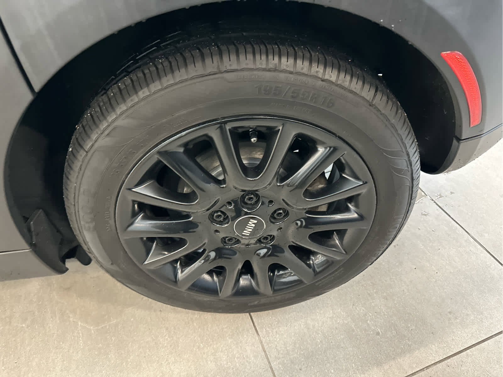 Used 2019 MINI Cooper 4-Door Hardtop image 18