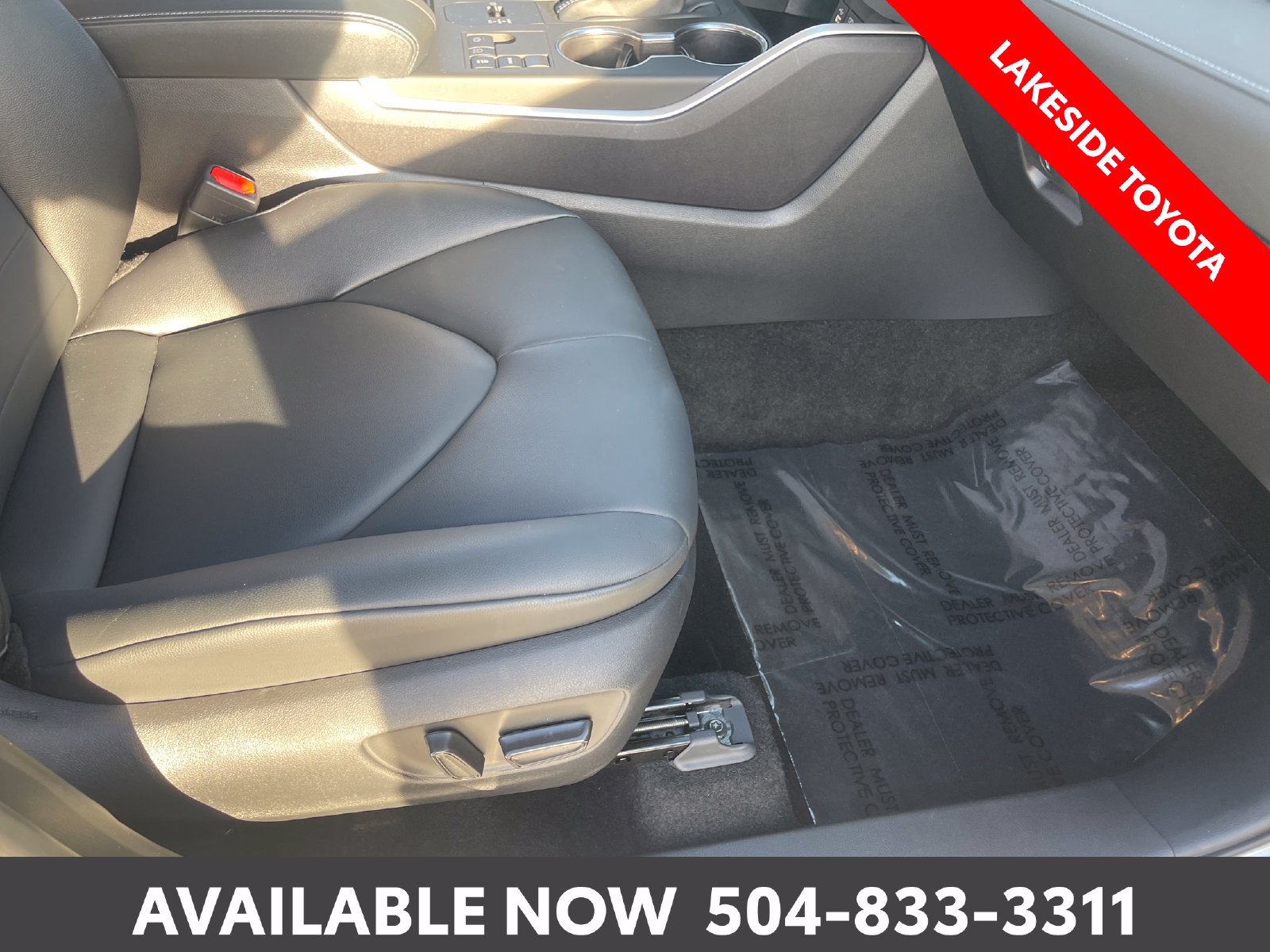 Used 2024 Toyota Highlander XLE FWD image 16