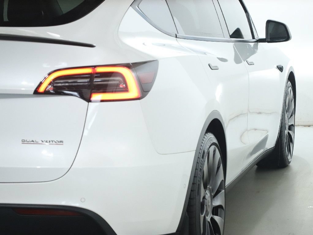 Used 2022 Tesla Model Y Performance AWD/4WD image 42