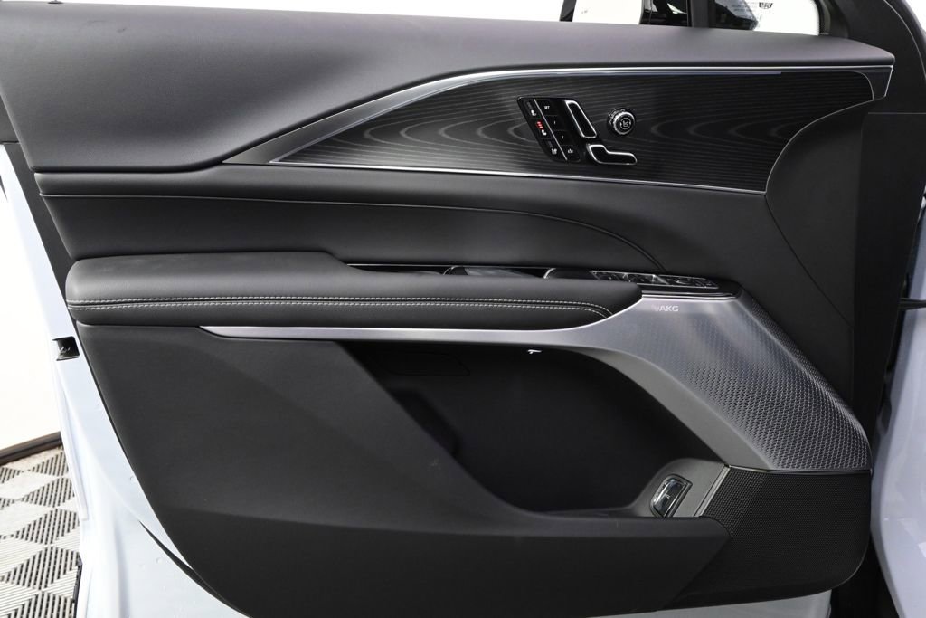 New 2026 Cadillac Lyriq Signature Sport w/ LPO, Floor Liner Package image 22