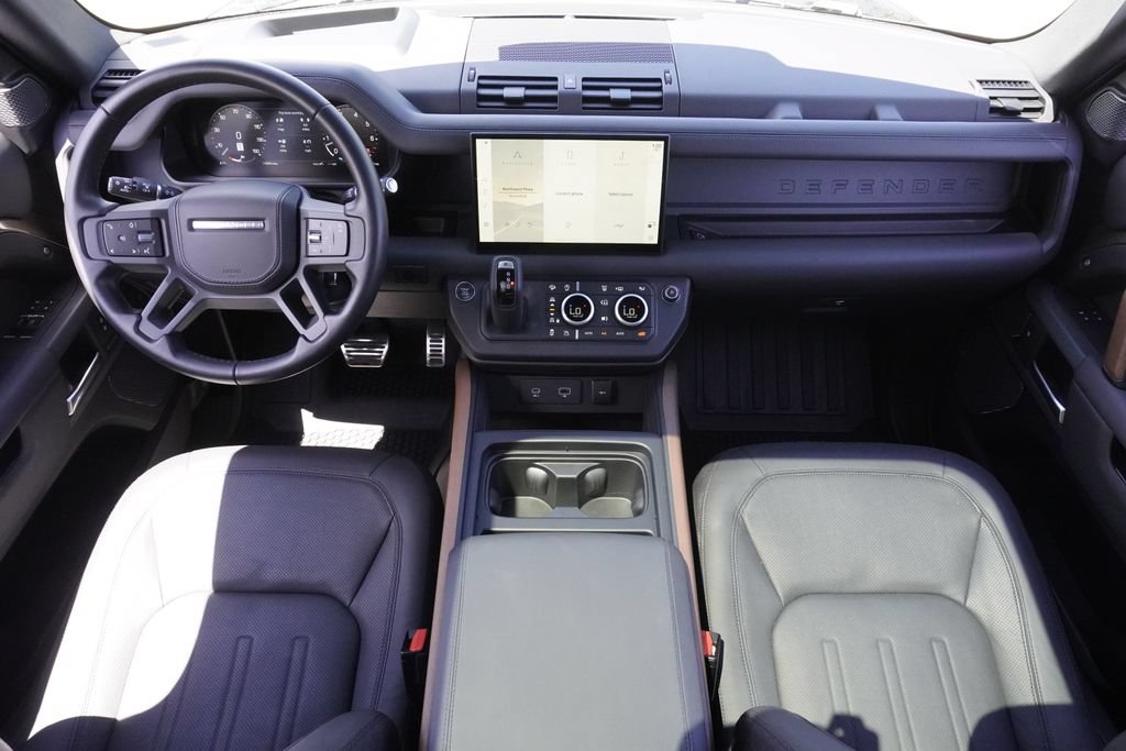 Used 2023 Land Rover Defender 90 X AWD/4WD image 9