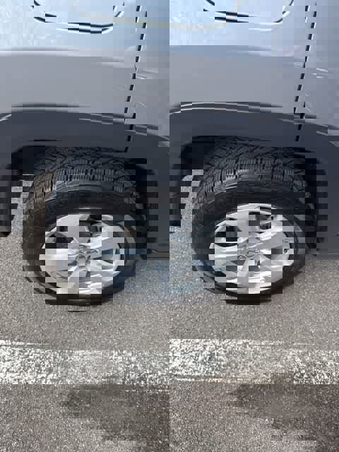 Used 2018 Jeep Compass Latitude w/ Cold Weather Group image 5