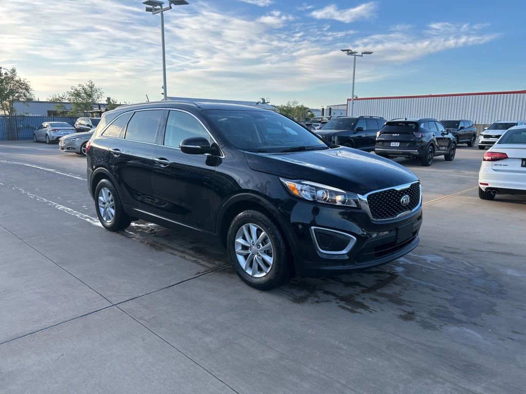 Used 2017 Kia Sorento LX FWD image 4