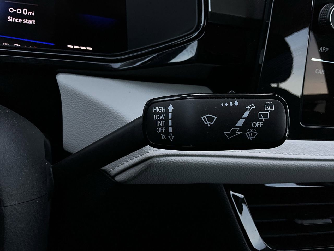 Used 2025 Volkswagen Taos S image 33