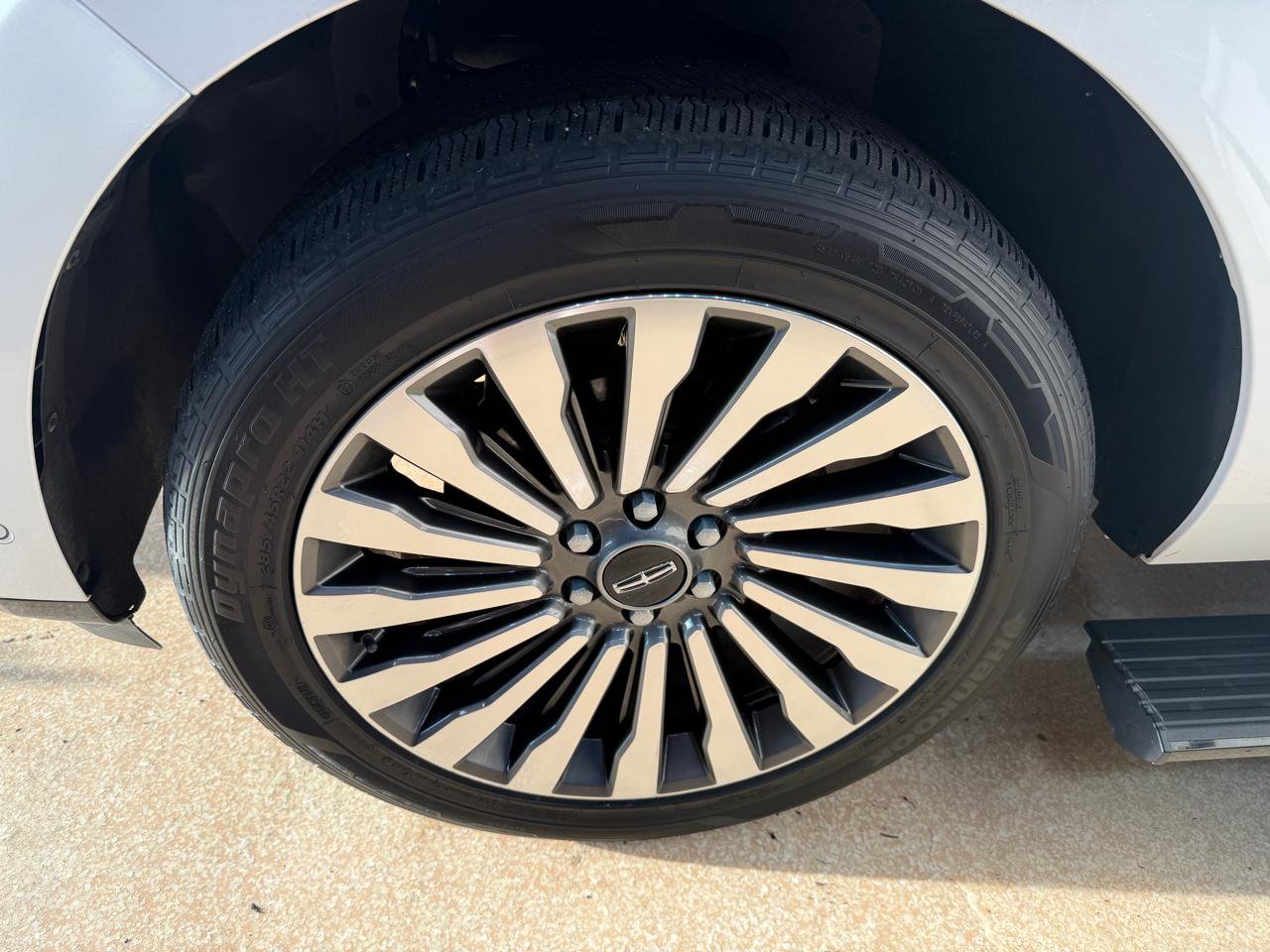 Used 2018 Lincoln Navigator Reserve w/ Technology Package AWD/4WD image 71