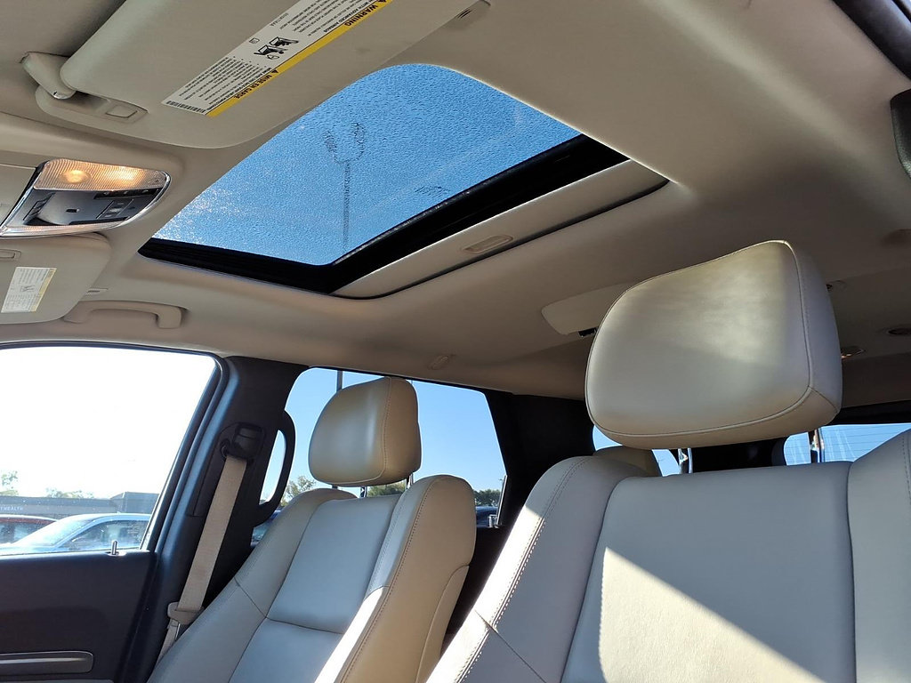 Used 2019 Dodge Durango Citadel w/ Technology Group AWD/4WD image 16