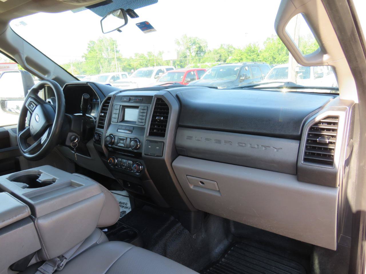 Used 2018 Ford F250 XL w/ Power Equipment Group AWD/4WD image 16