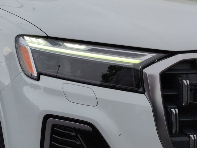 Used 2025 Audi Q7 3.0T Premium Plus image 11