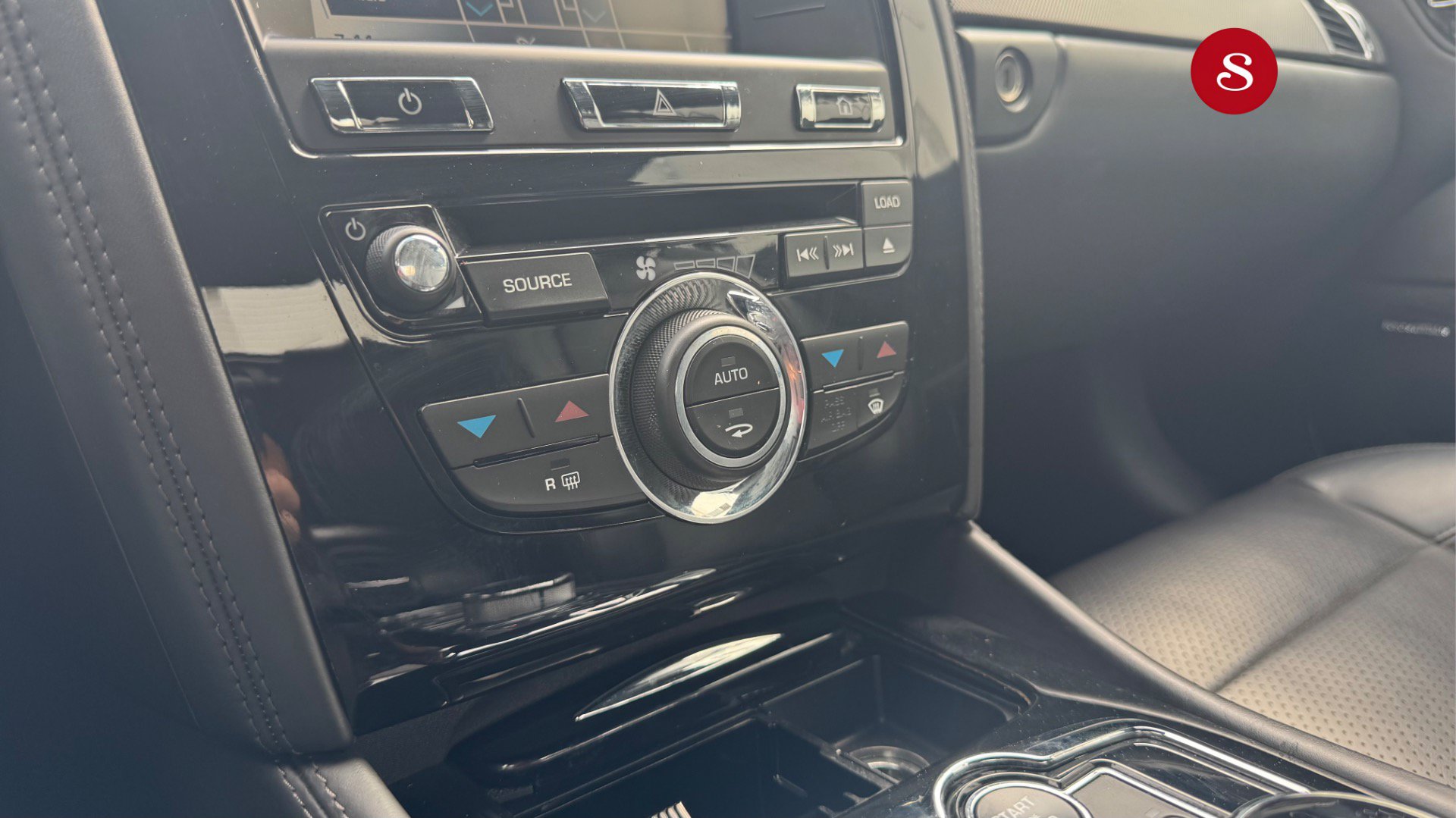 Used 2012 Jaguar XKR R RWD image 16