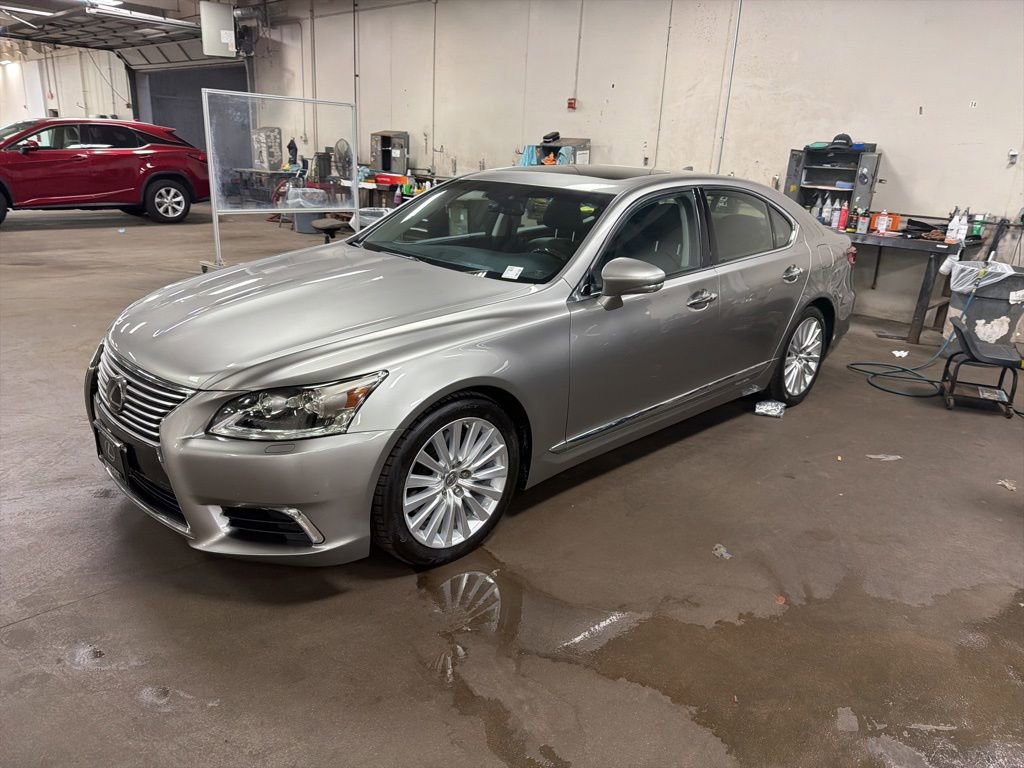 Used 2017 Lexus LS 460 AWD w/ Comfort Package image 7