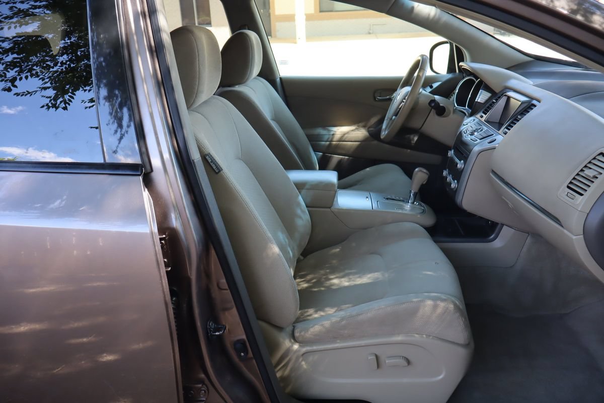 Used 2013 Nissan Murano SV AWD/4WD image 22