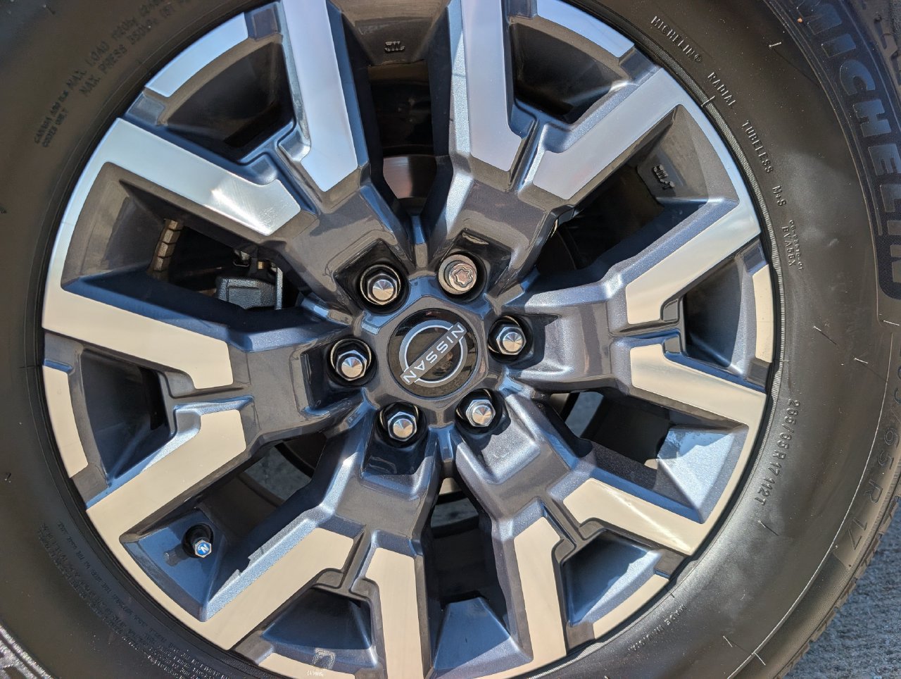 Certified 2025 Nissan Frontier SL RWD image 7