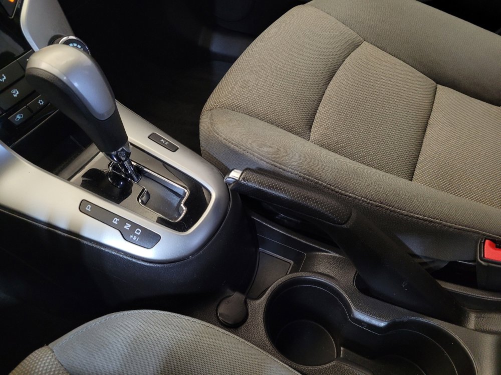 Used 2015 Chevrolet Cruze LT image 26