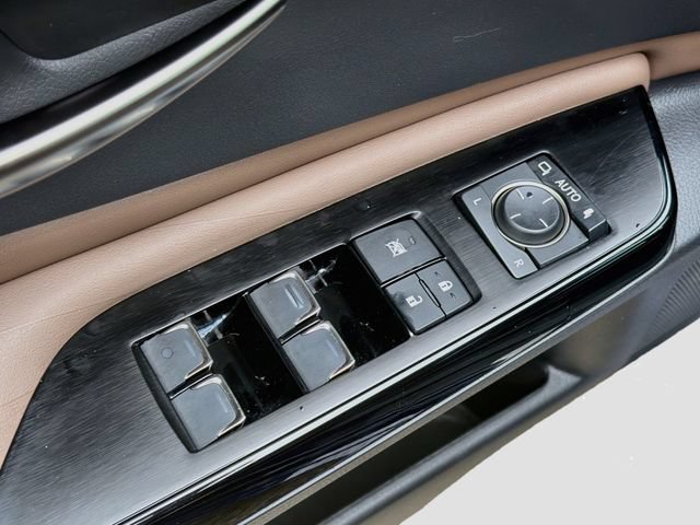 Certified 2022 Lexus ES 350 Ultra Luxury w/ Accessory Package 2 FWD image 22