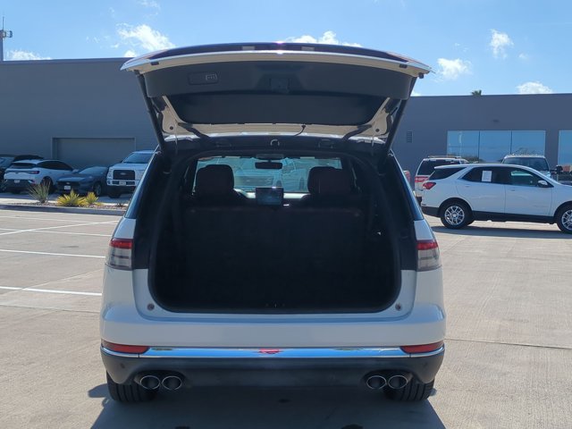 Used 2020 Lincoln Aviator Reserve w/ Equipment Group 201A RWD image 6